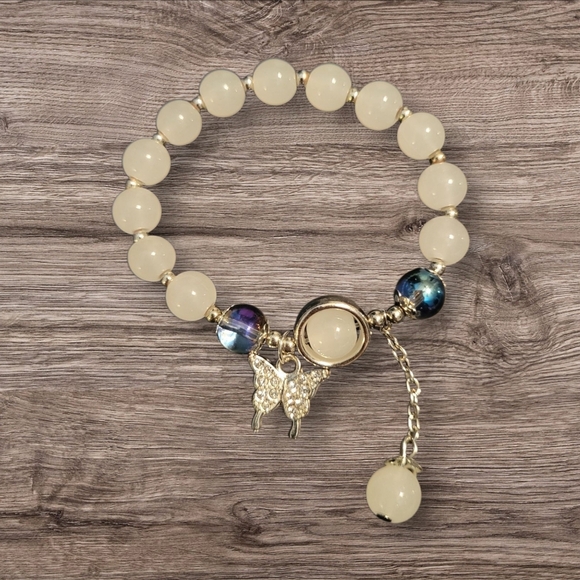 🩷3 for $15: Set of 3 Girls Bracelets, (2 Charm, 1 Clasp) 4mm & 6mm beads, NWOT - Picture 5 of 5